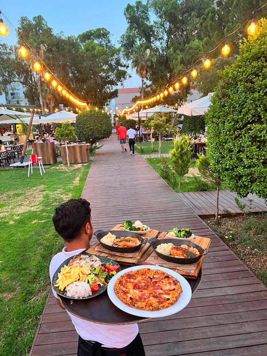 Califorian Restaurant Esentepe